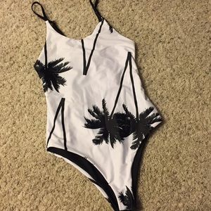 One piece swim suit